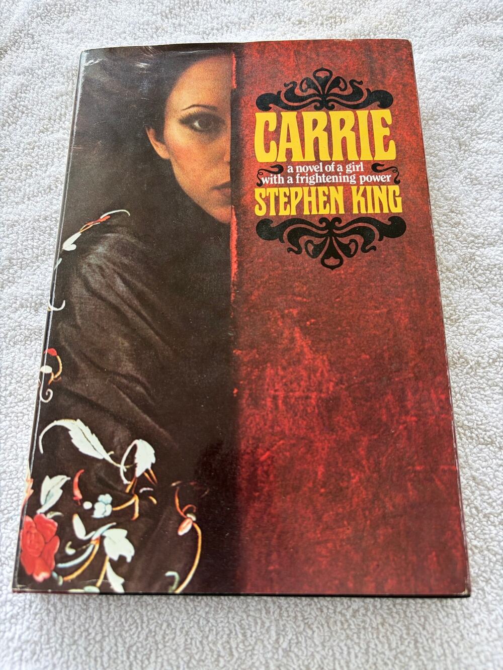 Stephen King Carrie, Hardcover 1974 Doubleday, Dust Jacket, Horror Novel